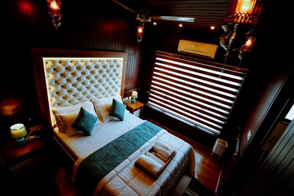 Why Not Houseboat Alappuzha Exterior foto